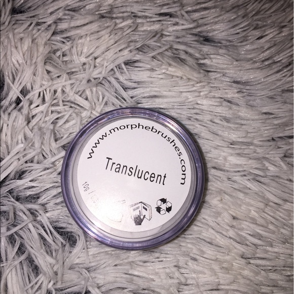 Translucent -Ultra Fine Pro Setting Powder - Picture 2 of 3