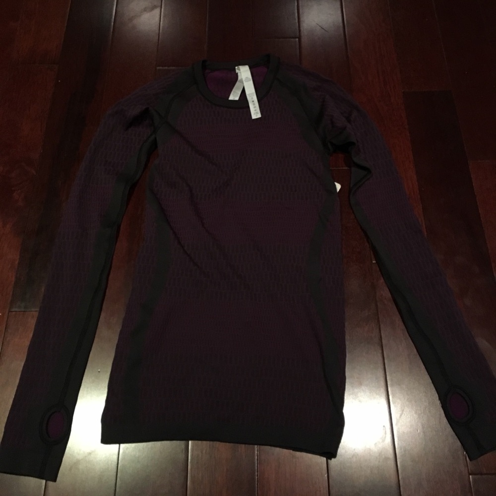 Long sleeve lululemon seamless top