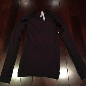 Long sleeve lululemon seamless top