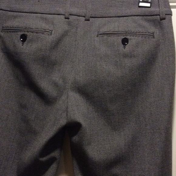 Express capris - Picture 3 of 3