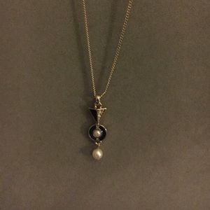 Gold pendant necklace