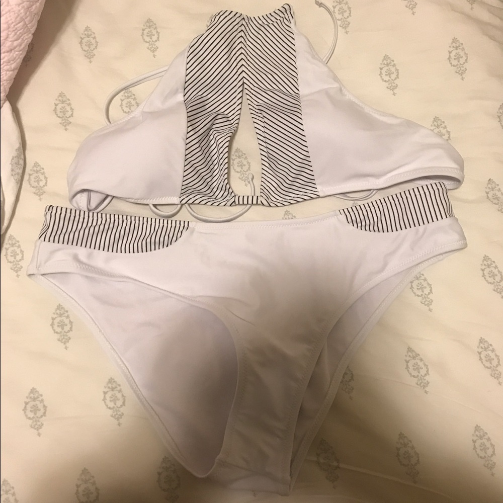 Adorable bikini!!!