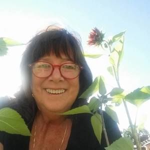 Meet your Posher, Carrie