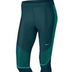 Nike powerspeed running capri
