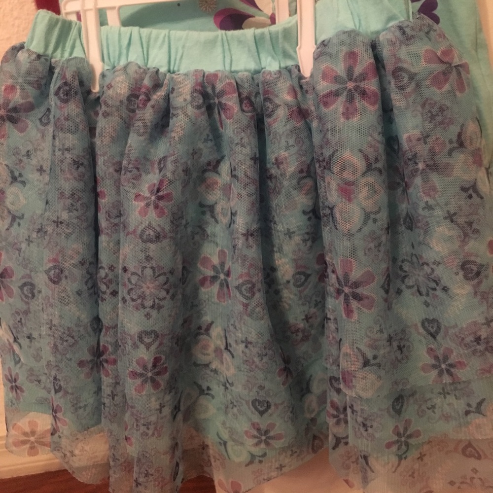 Frozen size 5 Shirt/Skirt Matching Set