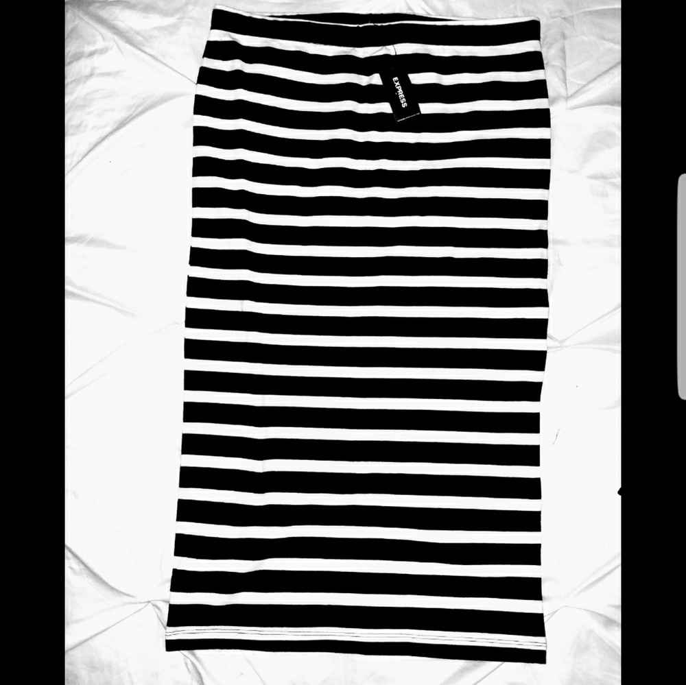 EXPRESS Black & White Striped Pencil Skirt