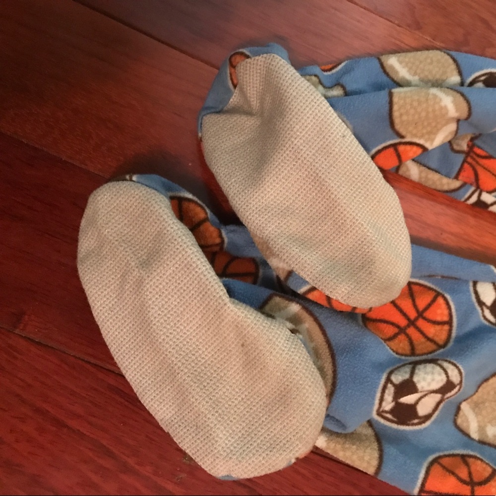 Footed PJ's - Picture 3 of 3