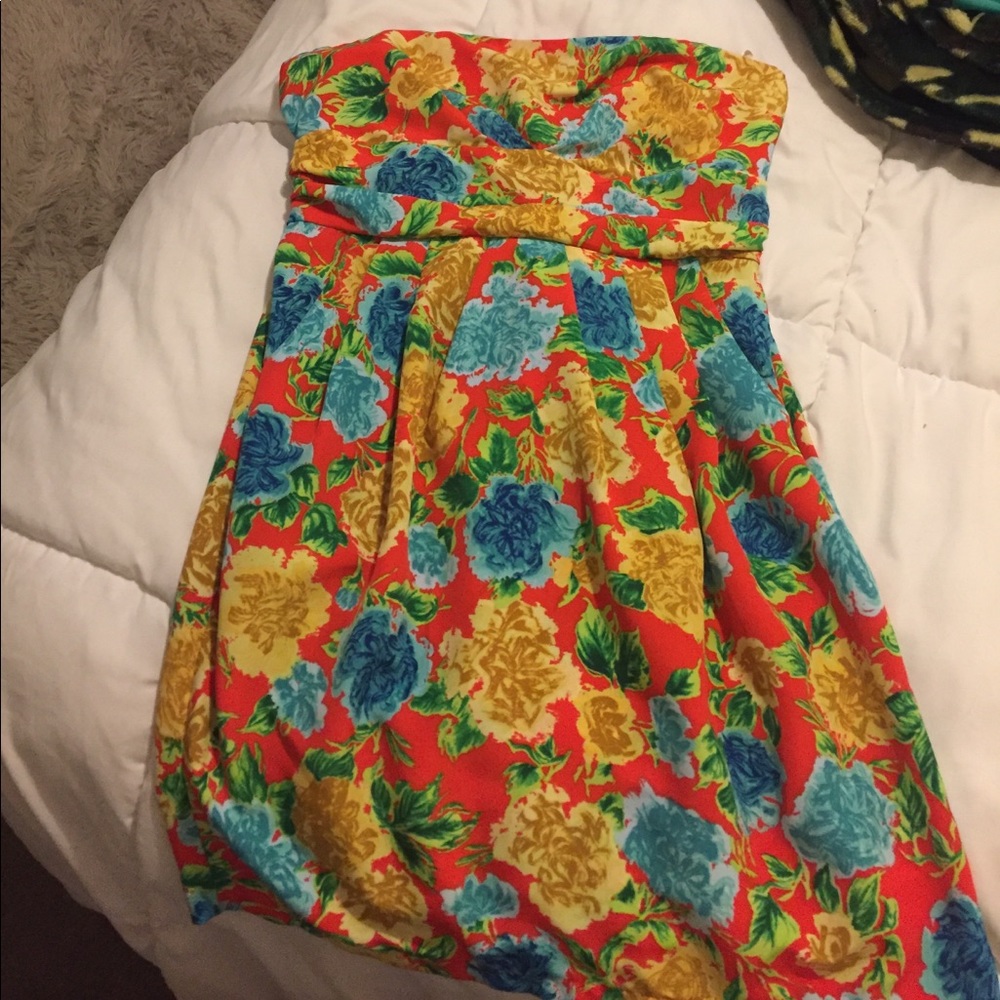 Forever21 strapless floral dress