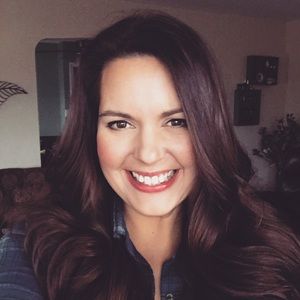 Meet your Posher, Claire