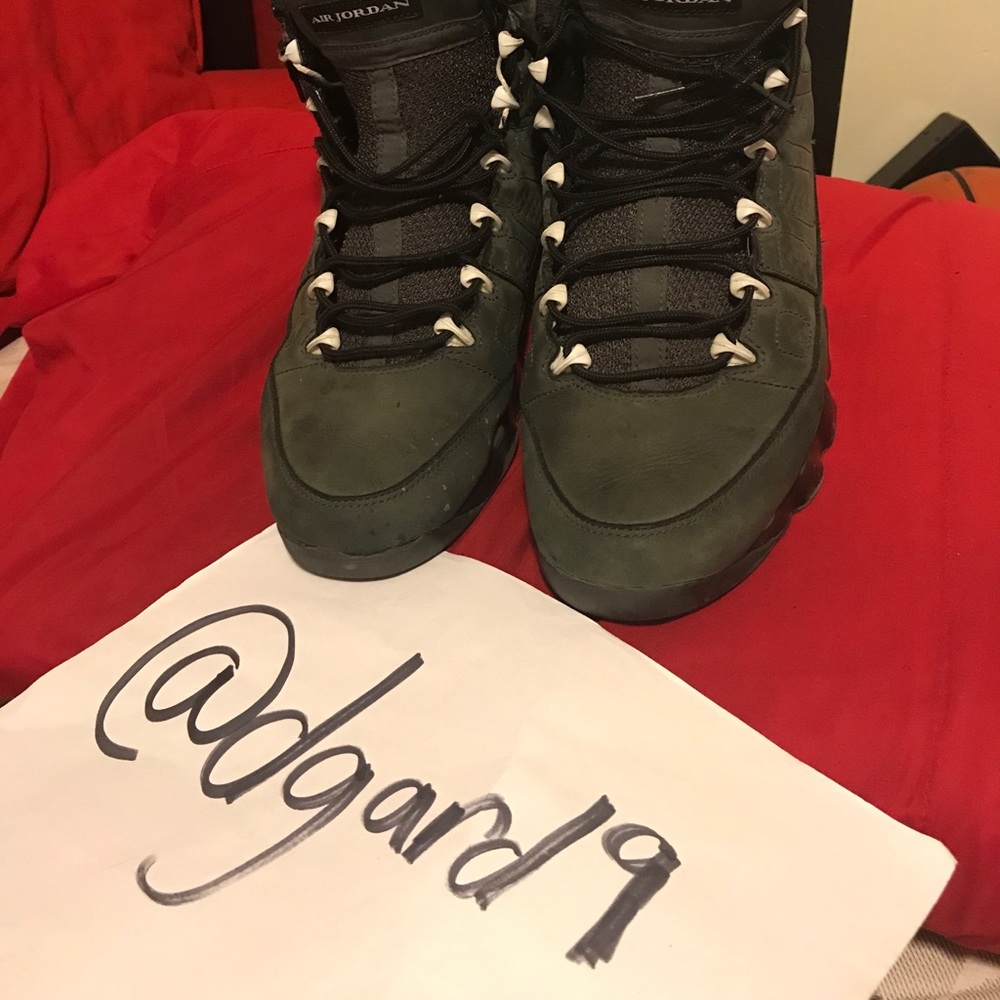 Anthracite Retro 9s