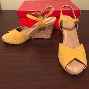 Nearly new Aerosoles yellow suede wedges