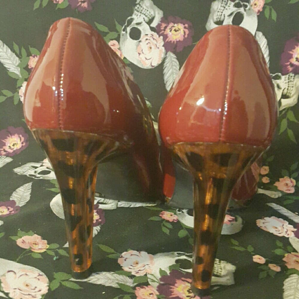 Jessica Simpson heels