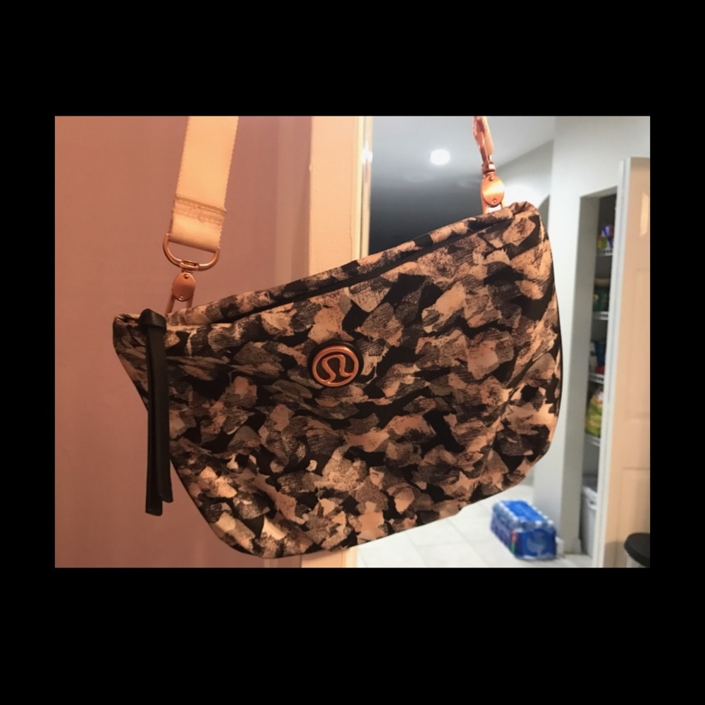 luluLemon crossbody