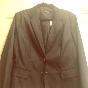 Light weight denim suit blazer.