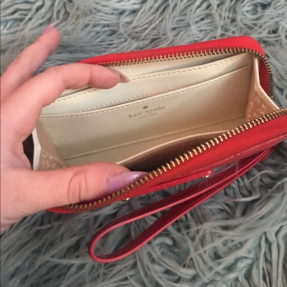 Red Kate Spade Wallet/Wristlet - Picture 2 of 2