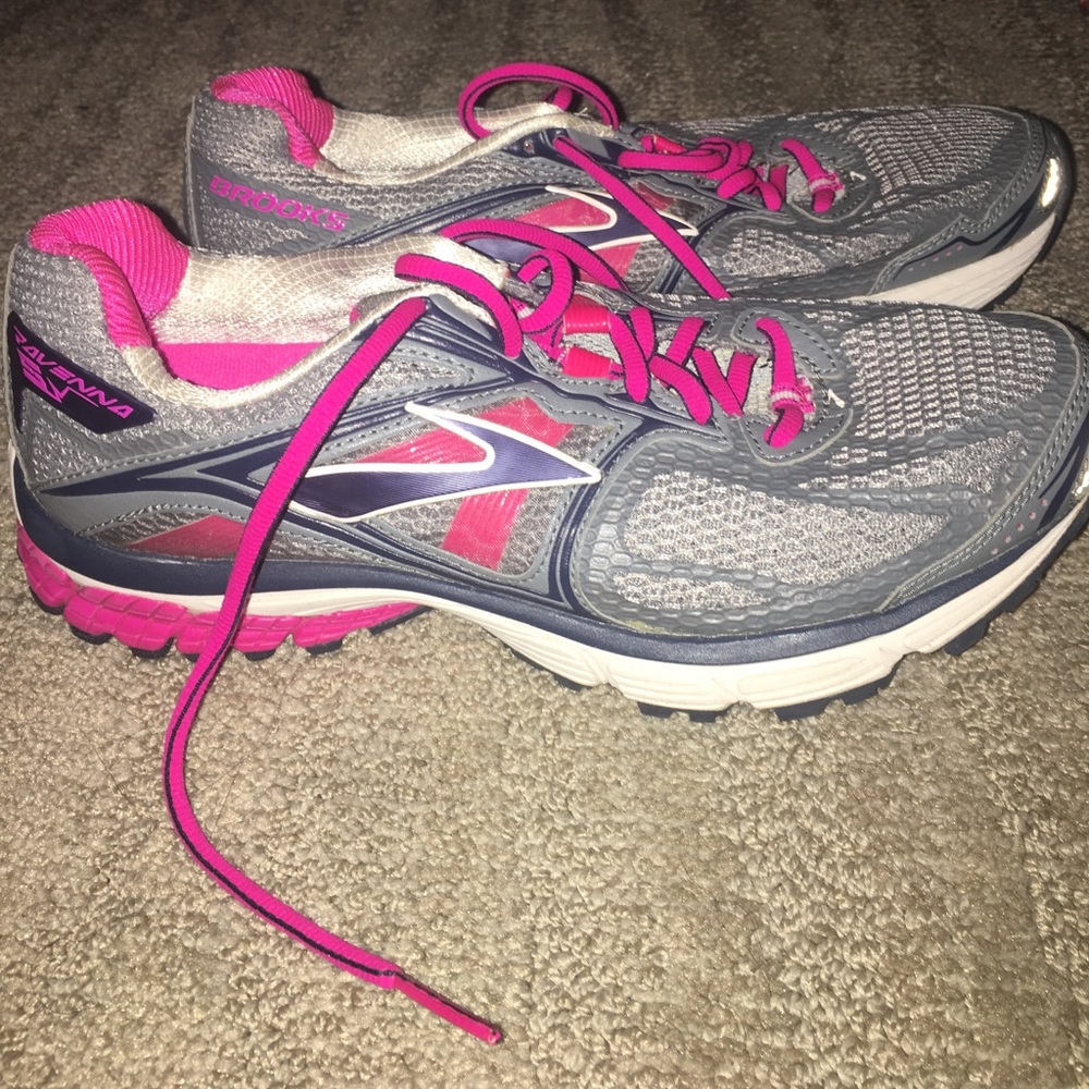 (Worn Once) Women's Brook's Running Shoes