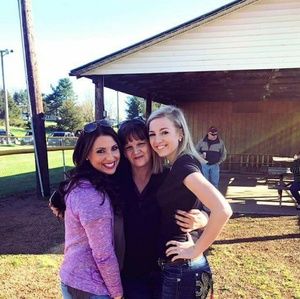 Meet your Posher, Deena