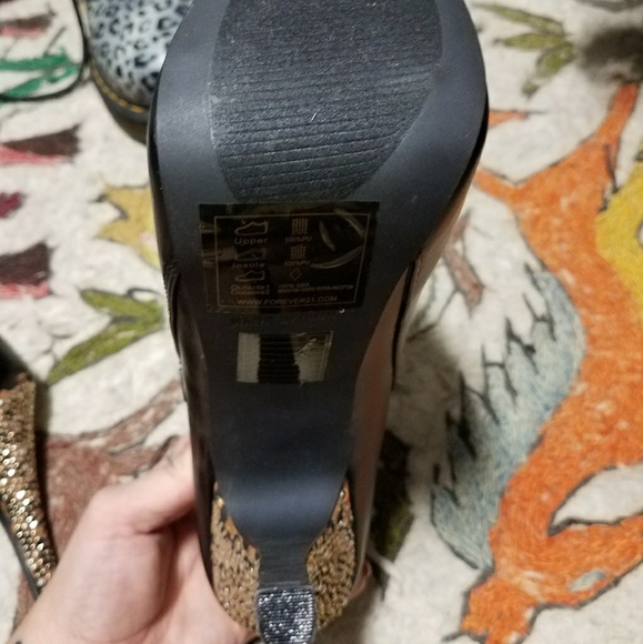 Forever 21 booties - Picture 3 of 4