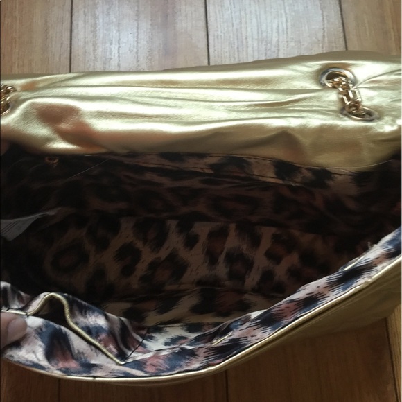 New Gold quilted chain designer style handbag - Picture 3 of 6