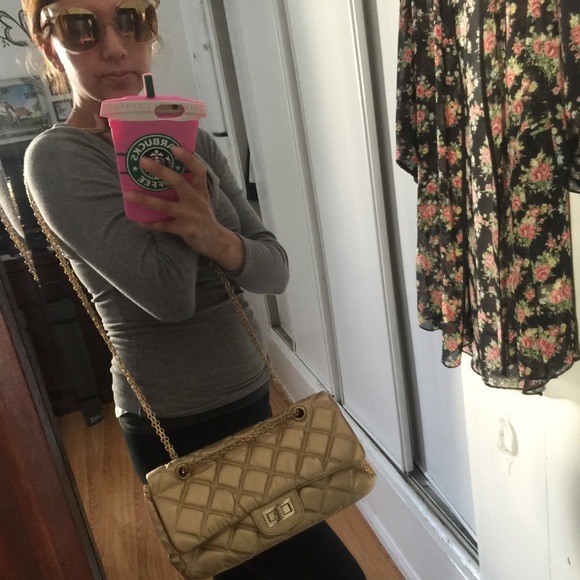 New Gold quilted chain designer style handbag - Picture 5 of 6