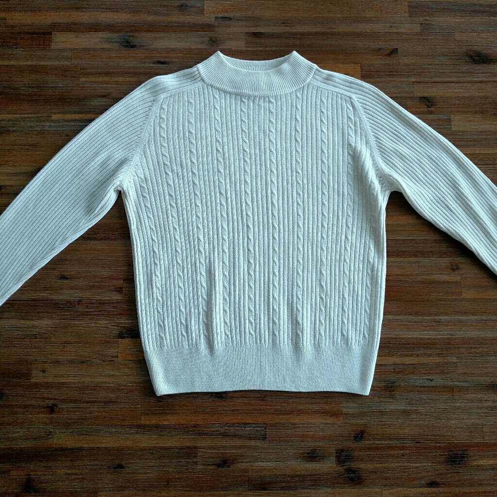 🌸Cream grandma style sweater 🌸