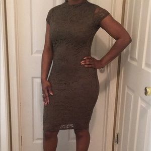 Olive green lace Midi 🔥