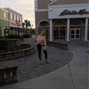 Meet your Posher, Daniela