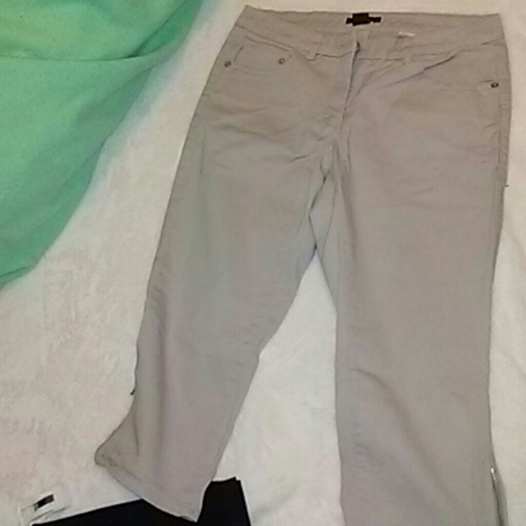 🔆Final price!🔆Black and khaki cropped pants - Picture 2 of 8