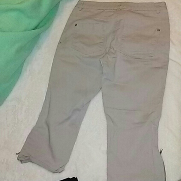 🔆Final price!🔆Black and khaki cropped pants - Picture 3 of 8