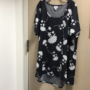 EUC 2XL Classic tee shop closing mon