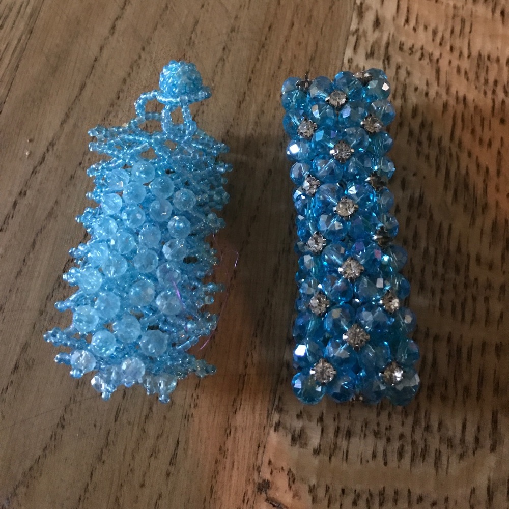 Stretchy sparkly blue girls bracelets⚜️💙