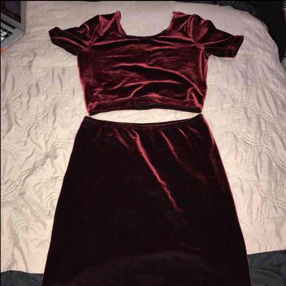 American Apparel Burgundy Velvet Set