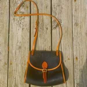 Vintage Dooney & Bourke crossbody purse
