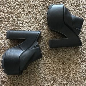 YRU Platform Heels