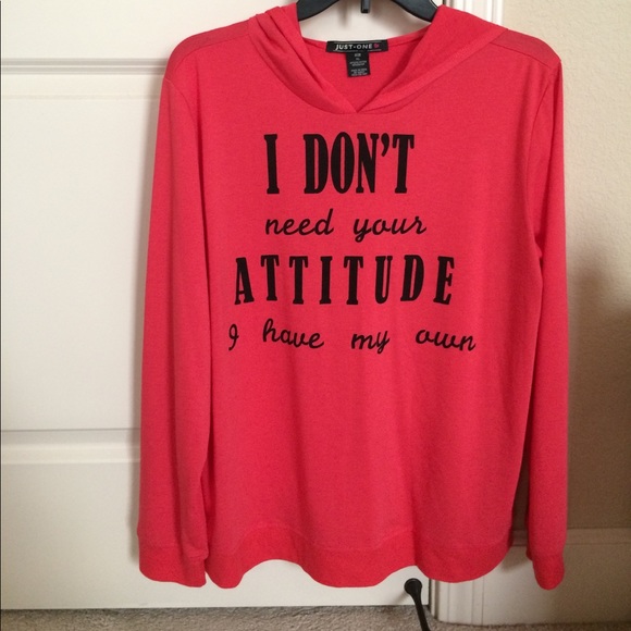 Pink long-sleeved shirt with hood - Picture 1 of 3