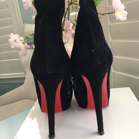 ๐s o l d ๐ Bianca Botta Platform Boot - Picture 3 of 8