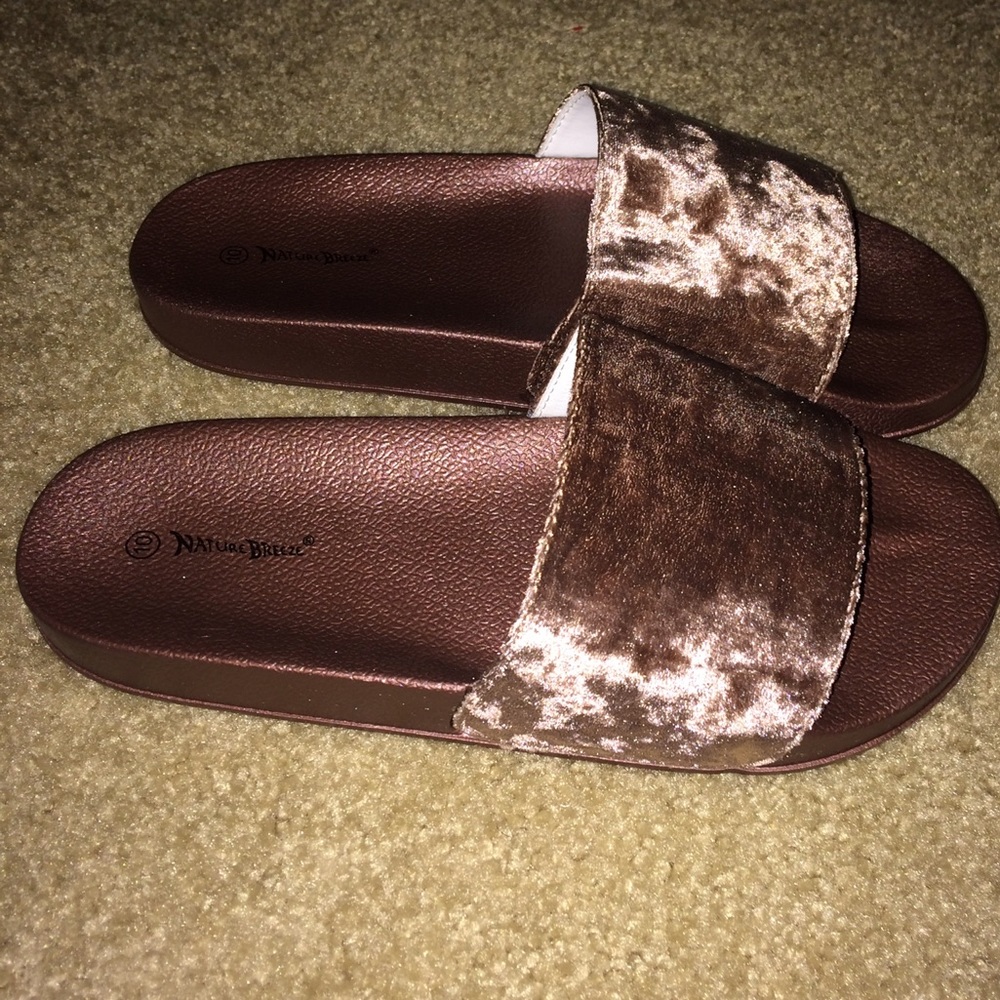 💕Slide sandals, Vey popular style sandal💕 - Picture 4 of 7