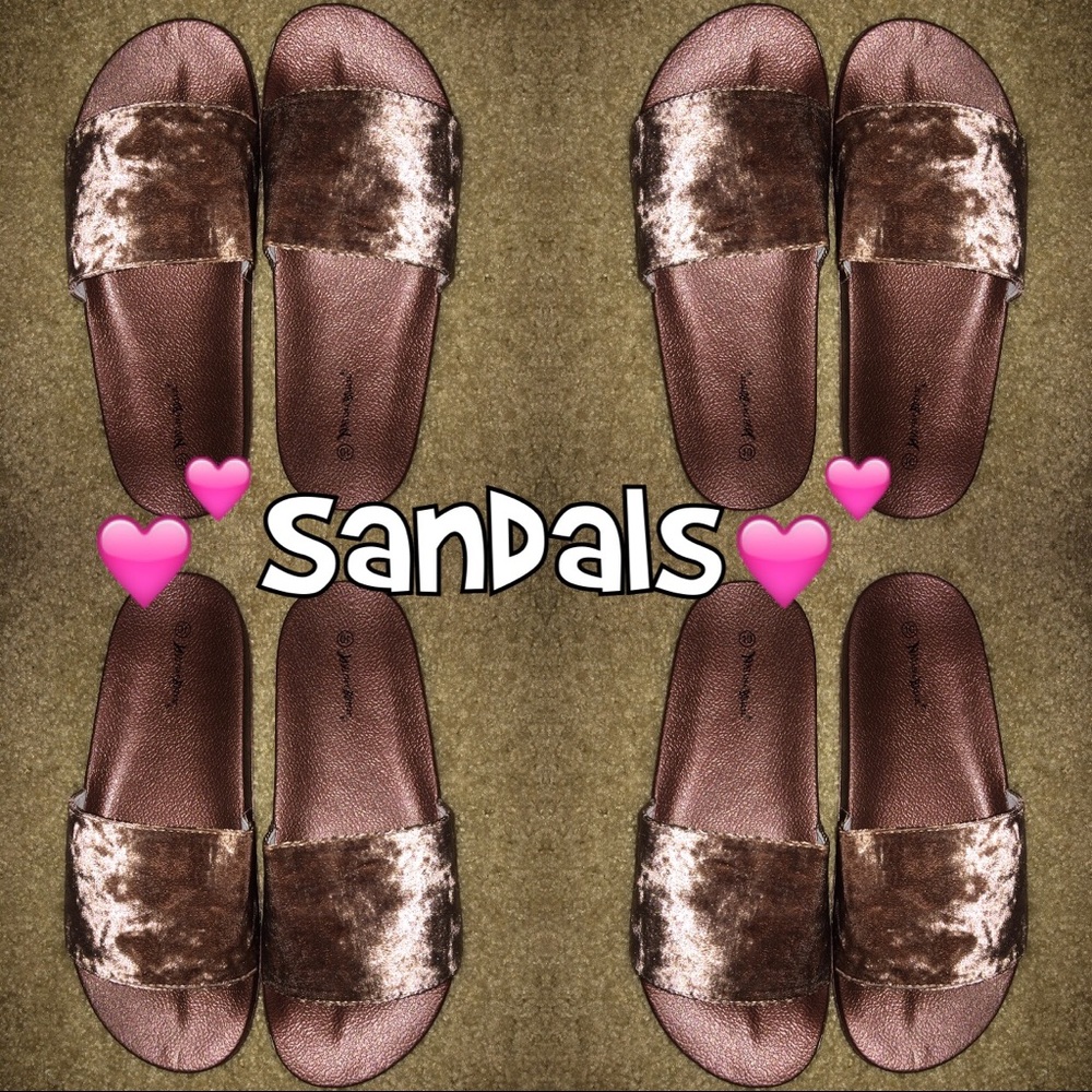 💕Slide sandals, Vey popular style sandal💕 - Picture 5 of 7