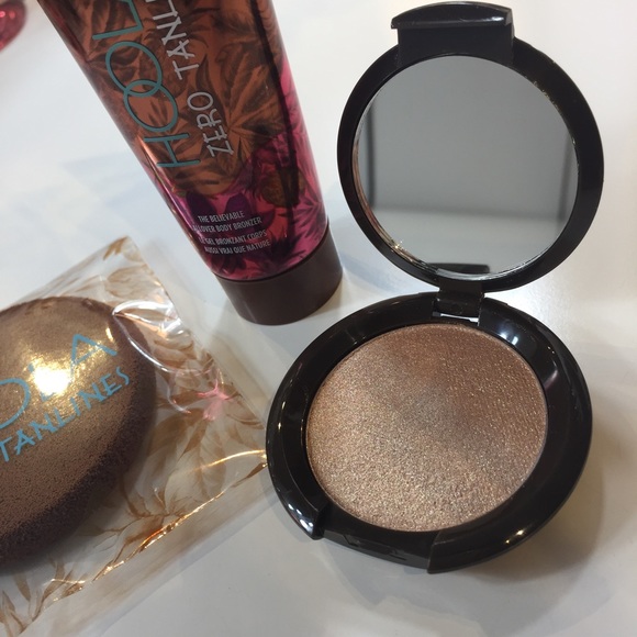 Deluxe Size Becca & Benefit Cosmetics - Picture 3 of 5
