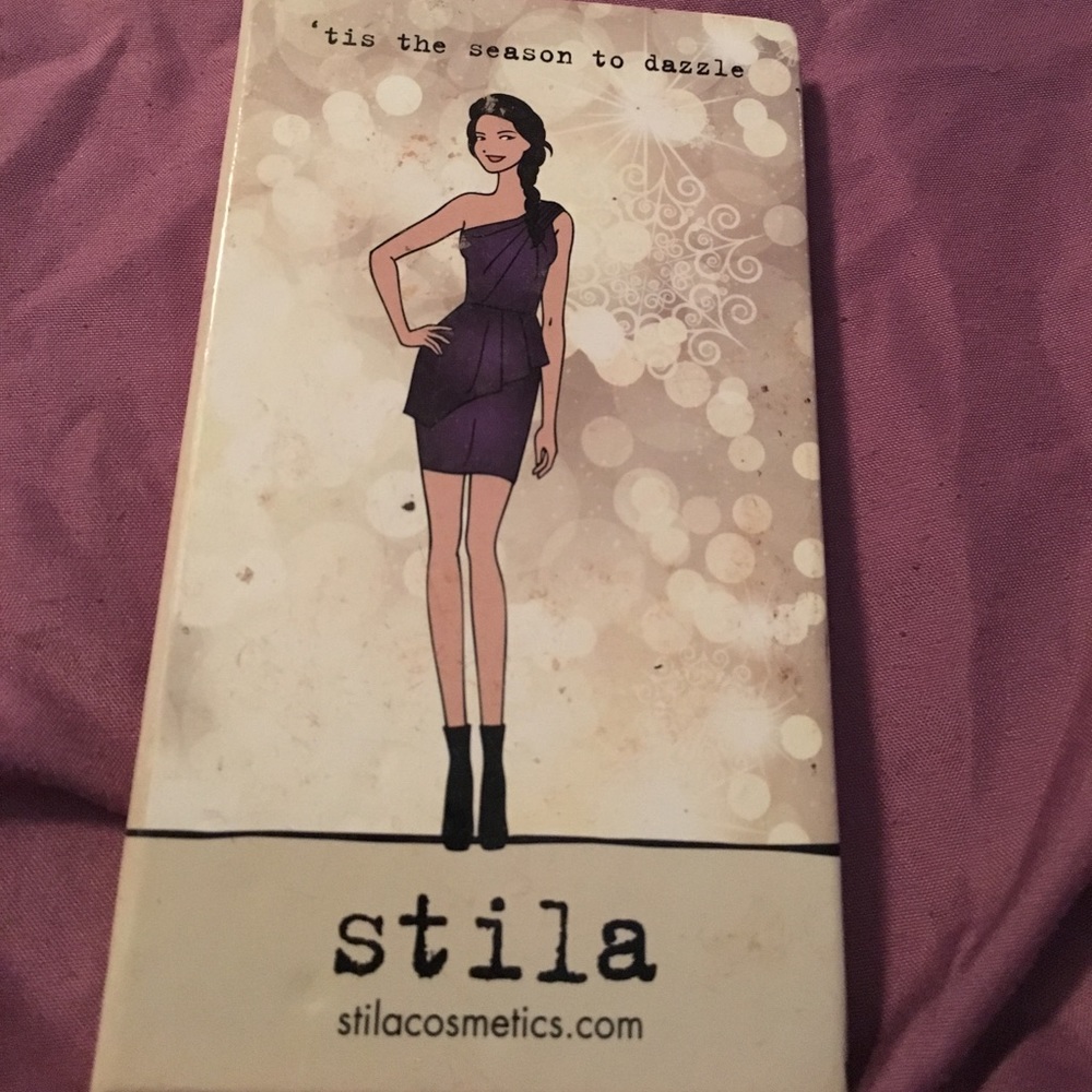 Stilla blush eyeshadow and highlight