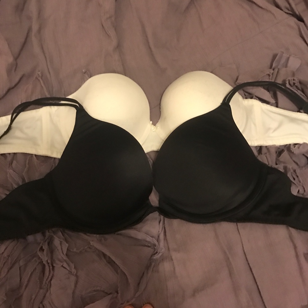 Victoria's Secret 34b bra duo