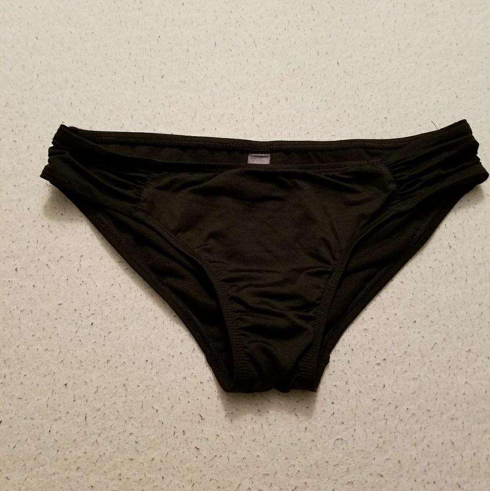 Black bikini bottoms