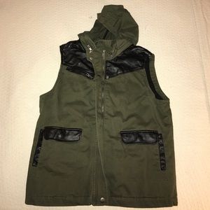 Fashionable Vest