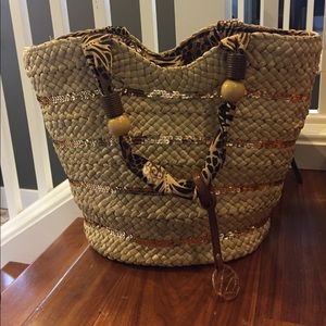 Straw tote