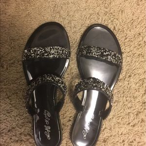 Naughty Monkey sandal