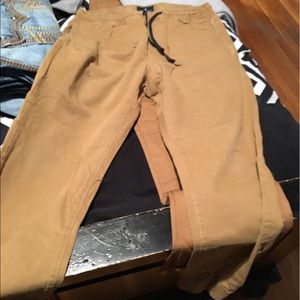 american eagle joggers