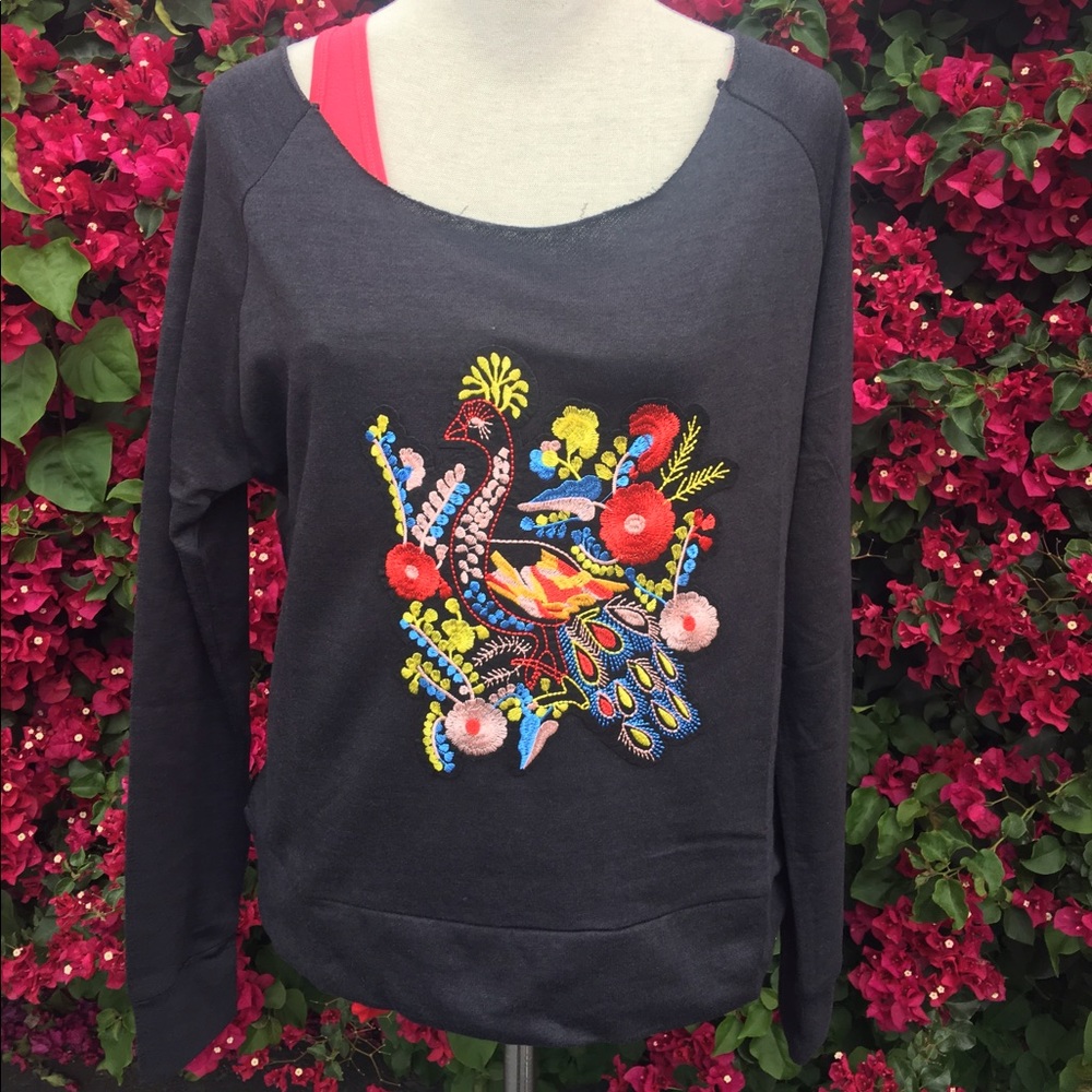 Off The Shoulder peacock Pullover