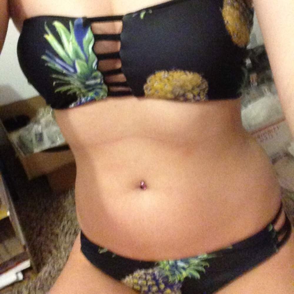 🍍☀️Reversible Pineapple Bikini - Picture 7 of 7