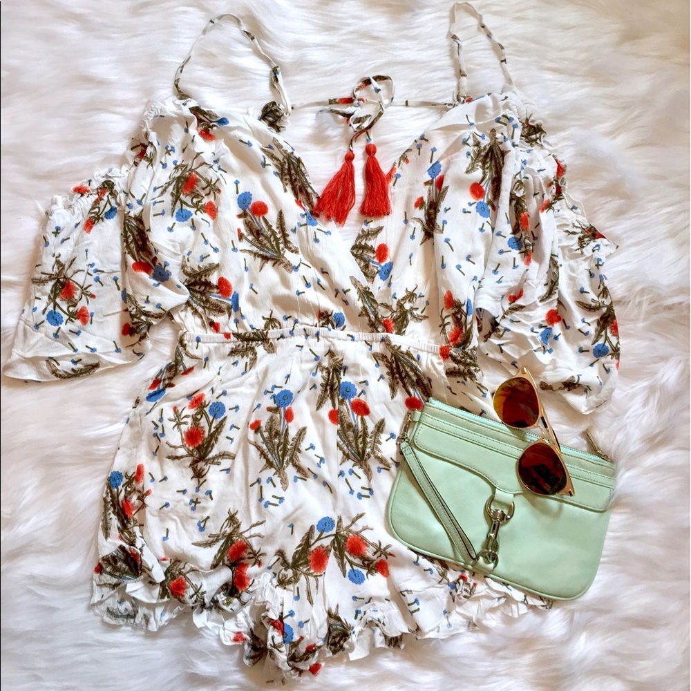 🌿LAST ONE🌿White Floral Off Shoulder Romper - Picture 6 of 7