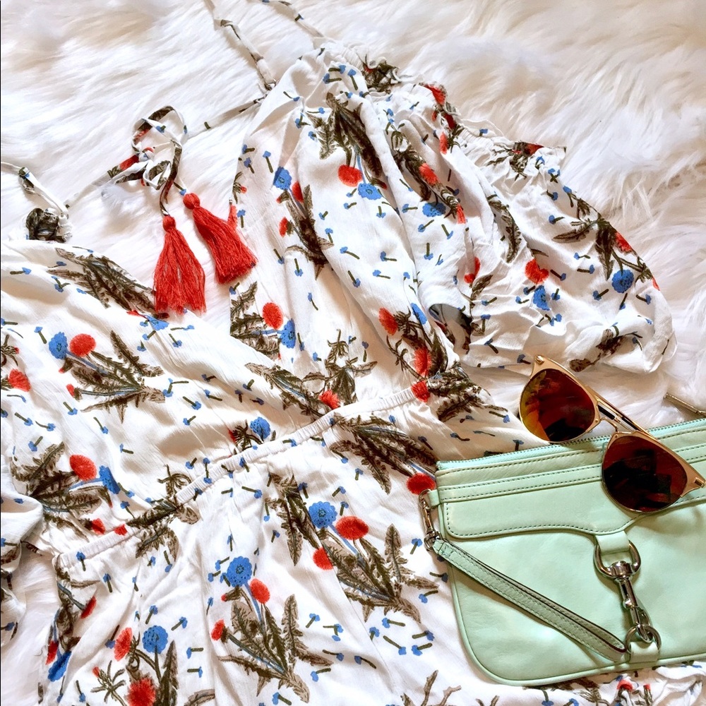 🌿LAST ONE🌿White Floral Off Shoulder Romper - Picture 7 of 7